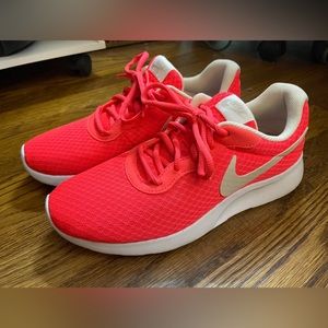 Women’s Nike sneakers TANJUN 8.5 neon pink / solar red